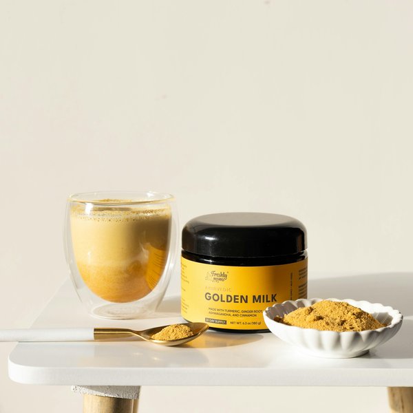 Quels sont les bienfaits de la consommation de lait d'or pour la santé inflammatoire?